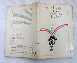 Seller image for Una familia lejana for sale by La Social. Galera y Libros