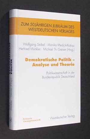 Imagen del vendedor de Demokratische Politik - Analyse und Theorie. Politikwissenschaft in der Bundesrepublik Deutschland. [Herausgegeben von Wolfgang Seibel, Monika Medick-Krakau und Michael Th. Greven]. a la venta por Antiquariat Kretzer