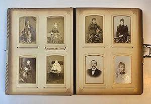 ZEITZ Fotoalbum met 70 carte-de-visite portretfoto's van leden van de Amsterdamse familie Zeitz, ...