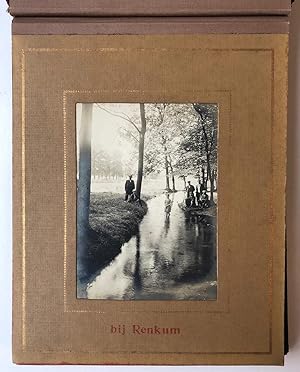 [PHOTOGRAPHY, ALBUM, ROTTERDAM, FOTOGRAFIE] Album met tien fotos, ieder 9 x 11 cm., van een groe...