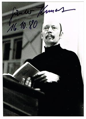 Bild des Verkufers fr Portraitphotographie mit eigenh. Unterschrift auf der Bildseite. zum Verkauf von Kotte Autographs GmbH