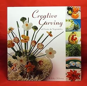 Image du vendeur pour Creative Carving of Fruits and Vegetables mis en vente par Wormhole Books