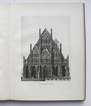 Bild des Verkufers fr Norddeutscher Backsteinbau. Gotische Backsteinhallenkirchen mit drei apsidialem Chorschlu. zum Verkauf von Buch- und Kunst-Antiquariat Flotow GmbH