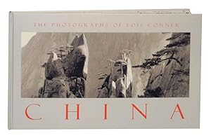 Bild des Verkufers fr China: The Photographs of Lois Conner zum Verkauf von Jeff Hirsch Books, ABAA