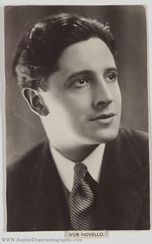 Unsigned Portrait Postcard Photo, (Ivor, 1893-1951, Actor in Musical Comedy, Playwright & Composer)]