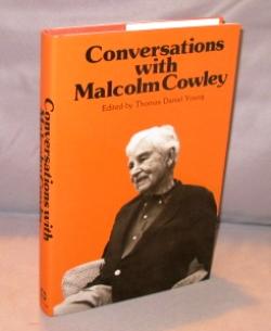 Immagine del venditore per Conversations with Malcolm Cowley. Edited by Thomas Daniel Young. venduto da Gregor Rare Books