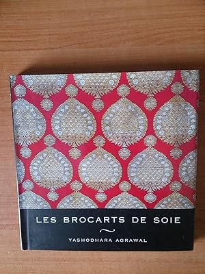 Seller image for LES BROCARTS DE SOIE for sale by KEMOLA