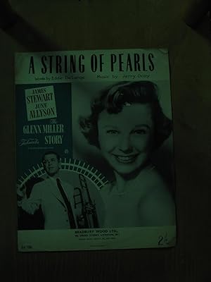 Imagen del vendedor de A String of Pearls a la venta por EbenezerBooks