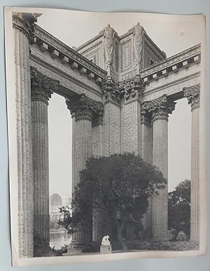 Columns with tree and sculpture. Original photo Pan Pacific International Exposition.