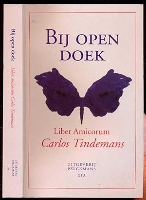 Imagen del vendedor de Bij open doek. Liber amicorum Carlos Tindemans a la venta por Antikvariat Valentinska