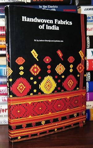 Bild des Verkufers fr HANDWOVEN FABRICS OF INDIA zum Verkauf von Rare Book Cellar