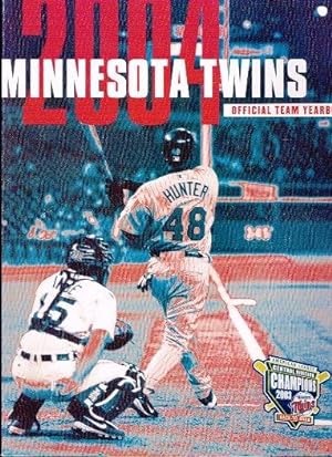 Seller image for Minnesota twins oficial team yearbook 2004 for sale by LIBRERA LAS HOJAS