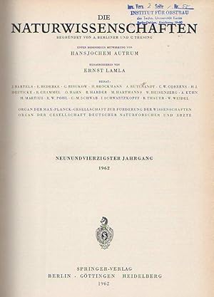 Bild des Verkufers fr Die Naturwissenschaften. Neunundvierzigster (49.) Jahrgang 1962, komplett mit den Heften 1 (erstes Januarheft) bis 24 (zweites Dezemberheft). Mit Inhaltsverzeichnis, Autoren- und Sachregister, Buchbesprechungen. --- Beispiele aus dem Inhalt: Allgemeines: Max Born zum achtzigsten Geburtstag. Von W(erner) Heisenberg. // Reine und angewandte Phyik: Von optischen Arbeiten M. v. Laues im sichtbaren und besonders im Rntgen-Gebiet. Von R. Brill. // Chemie und Biochemie: Von chemischer Forschung an Instituten der Kaiser-Wilhelm-Gesellschaft/Max-Planck-Gesellschaft. Von R. Kohn. // Medizin: Probleme der Prfung von Pharmaka, Zusatzstoffen u. a. Chemikalien auf ihre mutationsauslsende Wirkung. Von R. W. Kaplan. --- 'Die Naturwissenschaften': weltweit hoch angesehene Fachzeitschrift von internationalem Rang, vor allem in den zwanziger und dreiiger Jahren des letzten Jahrhunderts, besonders in den Bereichen Physik und Chemie. zum Verkauf von Antiquariat Carl Wegner