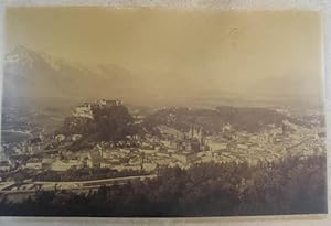 Salzburg vom Kapuzinerberg. Original-Fotografie v. Würthle ?, Albumin auf Karton. Salzburg, (wahr...