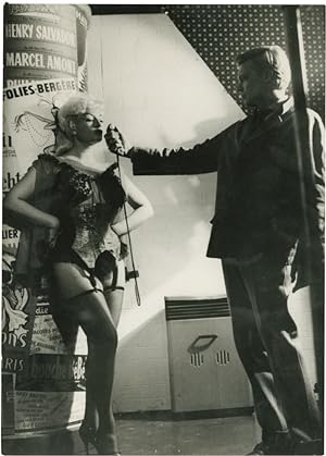 Immagine del venditore per Carl Boehm and Pamela Green on the set of "Peeping Tom" (Original photograph on the set at Pinewood Studios, from the 1960 film) venduto da Royal Books, Inc., ABAA