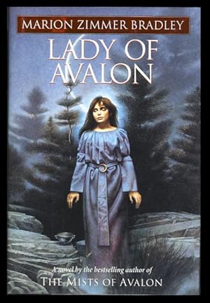 Image du vendeur pour Lady of Avalon mis en vente par Parigi Books, Vintage and Rare