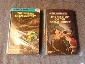 The Hardy Boys Bundle: The Mystery of the Spiral Bridge & The Wailing Siren Mystery