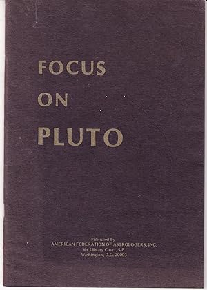 Immagine del venditore per Focus on Pluto venduto da John Thompson