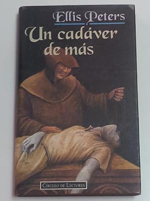 Imagen del vendedor de Un cadáver de más a la venta por Libros Ambigú