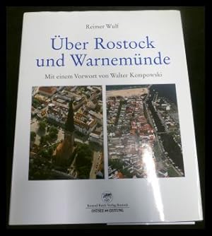 Seller image for ber Rostock und Warnemnde for sale by ANTIQUARIAT Franke BRUDDENBOOKS