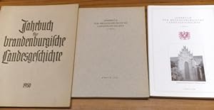 Bild des Verkufers fr Jahrbuch fr brandenburgische Landesgeschichte. Komplette Folge der Jahrgnge 1/1950 bis Jahrgang 73/2022. - Enthalten: Band 1 (1950), 2 (1951), 3 (1952), 4 (1953), 5 (1954), 6 (1955), 7 (1956), 8 (1957), 9 (1958), 10 (1959), 11 (1960), 12 (1961), 13 (1962), 14 (1963), 15 (1964), 16 (1965), 17 (1966), 18 (1967), 19 (1968), 20 (1969), 21 ( 1970), 22 (1971), 23 (1972), 24 (1973), 25 (1974), 26 (1975), 27 (1976), 28 (1977), 29 (1978), 30 (1979), 31 (1980), 32 (1981), 33 (1982), 34 (1983), 35 (1984), Festschrift der Landesgeschichtlichen Vereinigung fr die Mark Brandenburg zu ihrem hundertjhrigen Bestehen 1884 - 1984 (1984), weiter siehe Anmerkung. zum Verkauf von Antiquariat Carl Wegner