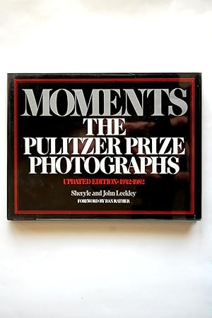 Immagine del venditore per Moments: The Pulitzer Prize Photographs venduto da North Star Rare Books & Manuscripts