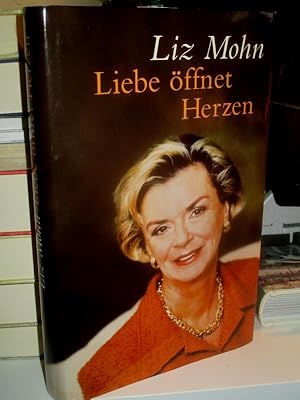 Seller image for Liebe ffnet Herzen. Aufgezeichnet von Madlen Hillebrecht. for sale by Altstadt-Antiquariat Nowicki-Hecht UG