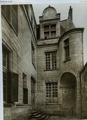 1 GRAVURE EN NOIR ET BLANC DE L'HOTEL, 7 RUE DES CERISIERS, ENSEMBLE SUR LA COUR - TOURS