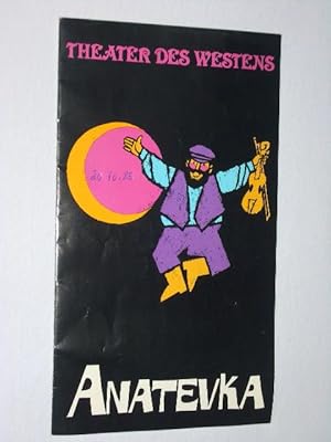 Imagen del vendedor de Programmheft Theater des Westens Berlin 1982. ANATEVKA nach Scholem-Alejchem von Stein, Bock (Musik). Insz.: Karl Vibach, Musik. Ltg.: Ludwig de Ridder, Bhnenbild: Boris Aronson, Kostme: Patricia Zipprodt, Choreographie: Helga Wolf/Jerome Robbins. Mit Wolfgang Reichmann (Tevje), Marianne Schubart, Brigitte Rohbeck, Daniela Ziegler, Brigitte Walbrun, Gertrud Angerstein, Wolfgang Ziegler, Peter Heeg a la venta por Fast alles Theater! Antiquariat fr die darstellenden Knste