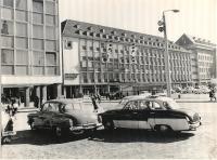 Leipzig. 11 Schwarz-Weiß-Fotos einer Stadt