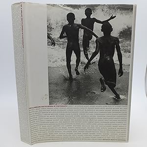 Bild des Verkufers fr The Abrams Encyclopedia of Photography (First Edition) zum Verkauf von Shelley and Son Books (IOBA)