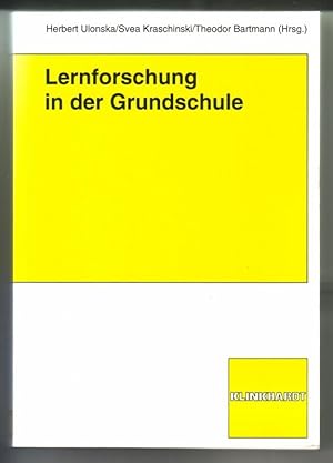 Imagen del vendedor de Lernforschung in der Grundschule herausgegeben von Herbert Ulonska, Svea Kraschinski und Theodor Bartmann - Inhalt u.a.: Gewalt als Problem der Grundschulkinder, Erziehung in einer multikulturellen Gesellschaft, Unterrichtsbezogene Lernforschung // .Dieser Band ist aus dem 3. Mnsteraner Grundschulkolleg hervorgegangen . In allen Aufstzen wird vom Kind aus gedacht, nicht von normativen Lernzielen oder gesellschaftlichen Ntzlichkeitserwgungen. a la venta por GAENSAN Versandantiquariat