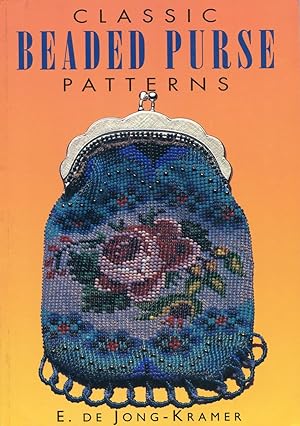 Bild des Verkufers fr Classic beaded purse patterns. zum Verkauf von Lost and Found Books