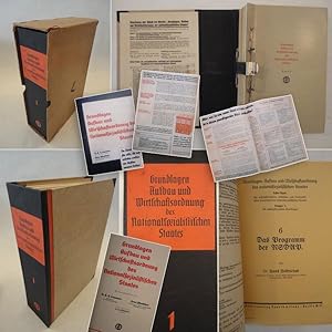 Seller image for Grundlagen, Aufbau und Wirtschaftsordnung des Nationalsozialistischen Staates: Band 1 der "Verwaltungs-Akademie. Ein Handbuch fr den Beamten im nationalsozialistischen Staat", mit Beitrgen von Rudolf Hess, Wilhelm Frick, Albert Forster, Hans Frank, Hermann Neef, Alfred Rosenberg, Otto Dietrich, Walther Darre, Hans Fabricius, Fritz Reinhardt, Ernst Krieck, Eugen Fehrle, Karl Haushofer, Arthur Gtt, Bernhard Lsener, Wilhelm Stuckart, Roland Freisler, Otto Koellreutter, Theodor Vahlen * mit Original-Verlagsprospekt (in Farbkopie) und originalem V e r l a g s s c h u b e r Dieses Buch wird von uns nur zur staatsbrgerlichen Aufklrung und zur Abwehr verfassungswidriger Bestrebungen angeboten (86 StGB) for sale by Galerie fr gegenstndliche Kunst