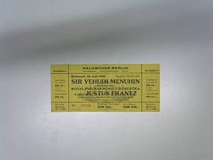 Sir Yehudi Menuhin dirigiert das Royal Philharmonic Orchestra, Solist: Justus Frantz (hier eine s...