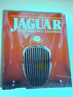 Bild des Verkufers fr Jaguar Performance and Pride zum Verkauf von best books