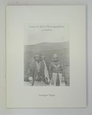 Bild des Verkufers fr Lesen in alten Photographien aus Baalbek. zum Verkauf von antiquariat peter petrej - Bibliopolium AG