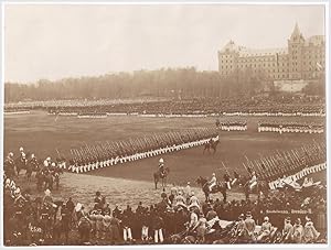 Militärparade auf dem Alaunplatz in Dresden am 4. Juni 1912