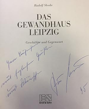 Immagine del venditore per Das Gewandhaus Leipzig. - signiert, Widmungsexemplar Geschichte und Gegenwart. venduto da Bhrnheims Literatursalon GmbH