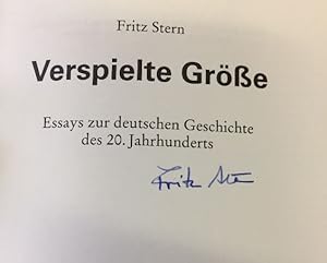 Verspielte Größe. Essays zur deutschen Geschichte des 20. Jahrhunderts. Becksche reihe bsr 1246.