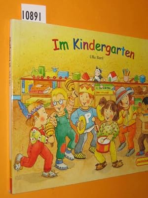 Bild des Verkufers fr Im Kindergarten zum Verkauf von Antiquariat Tintentraum