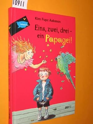 Seller image for Eins, zwei, drei - ein Papagei! Illustrationen von Amelie Glienke. Deutsch von Christel Hildebrandt. for sale by Antiquariat Tintentraum
