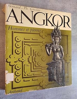 Imagen del vendedor de ANGKOR. Hommes et pierres a la venta por Librairie Pique-Puces