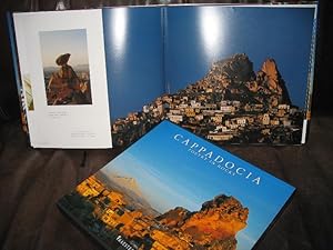 Bild des Verkufers fr Cappadocia. Poetry in Rocks. zum Verkauf von Antiquariat Bibliomania