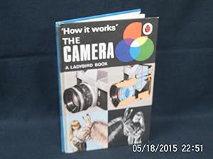 Seller image for How it Works' The Camera for sale by Gemini-Books