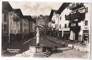 Image du vendeur pour Marktplatz. Ansichtskarte in Photodruck. Abgestempelt Berchtesgaden 26.08.1927. mis en vente par Antiquariat Heinz Tessin