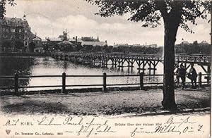 Brücke über den kleinen Kiel. Ansichtskarte in Lichtdruck. Abgestempelt Kiel 25.06.1904.