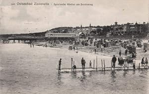 Immagine del venditore per Ostseebad Zinnowitz. Spielende Kinder am Bootssteg. Ansichtskarte in Lichtdruck. Abgestempelt Zinnowitz 17.08.1917. venduto da Antiquariat Heinz Tessin