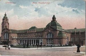 Bild des Verkufers fr Neuer Hauptbahnhof. Ansichtskarte in farbigem Lichtdruck. Abgestempelt Wiesbaden 01.01.1926. zum Verkauf von Antiquariat Heinz Tessin