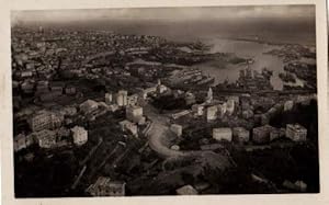 Seller image for Genova, Panorama aereo. Luftaufnahme. Ansichtskarte in Lichtdruck. Ungelaufen. for sale by Antiquariat Heinz Tessin